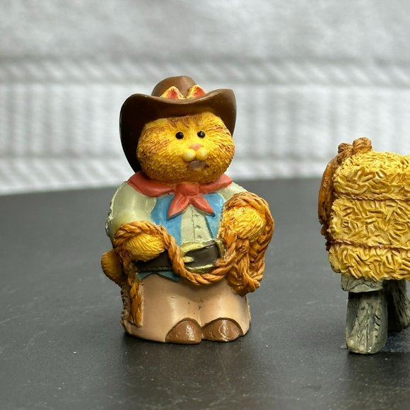 Hallmark Cowboy Cameron Merry Miniatures Decoration from 1996 - Picture 6 of 11